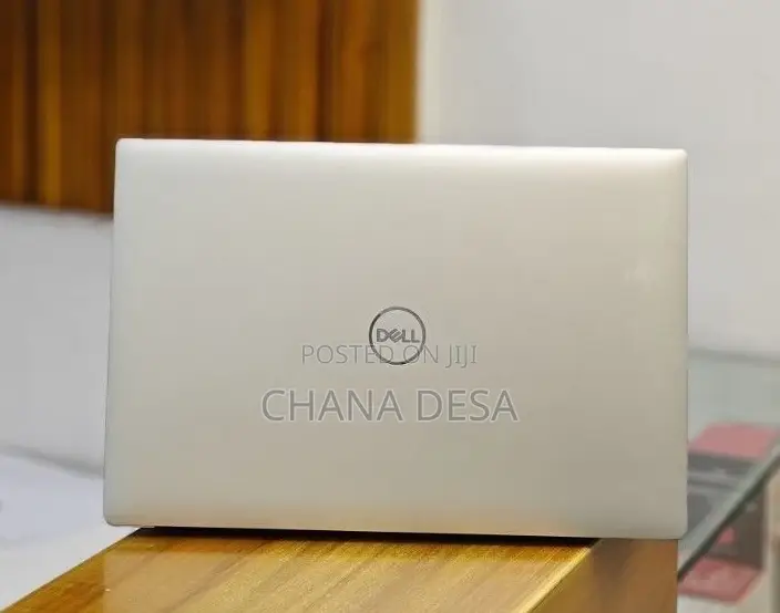 New Laptop Dell XPS 15 16GB Intel Core i9 SSD 512GB