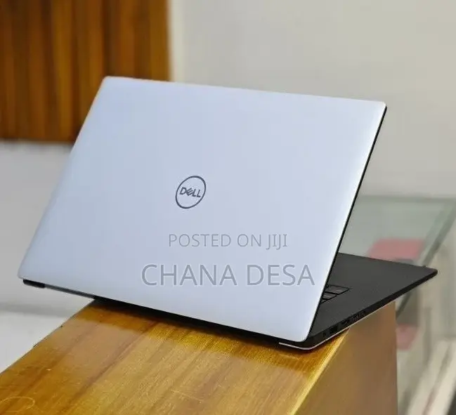 New Laptop Dell XPS 15 16GB Intel Core i9 SSD 512GB