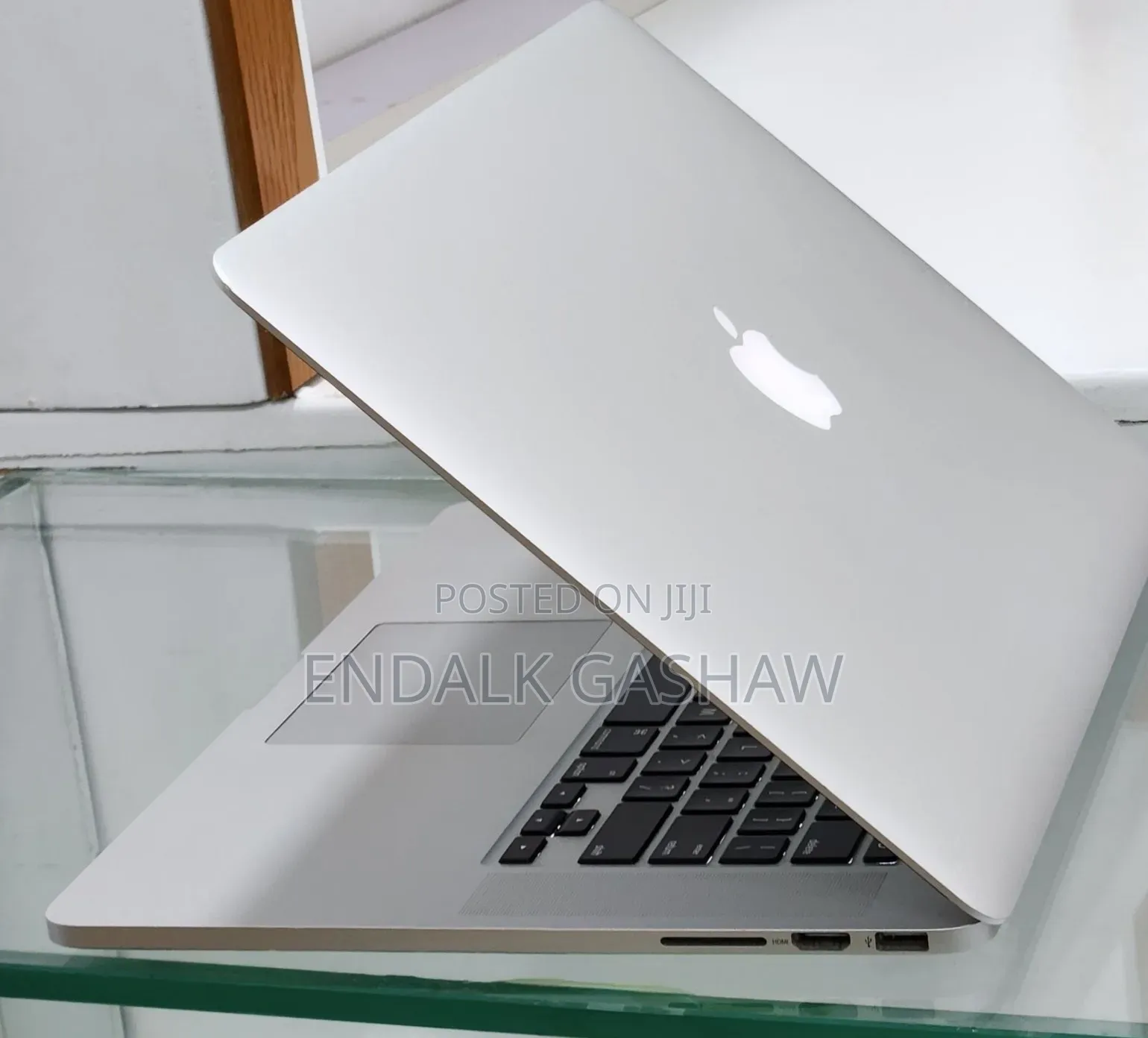 New Laptop Apple MacBook Pro 2015 16GB Intel Core i7 SSD 512GB