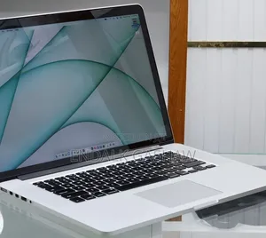 New Laptop Apple MacBook Pro 2015 16GB Intel Core i7 SSD 512GB