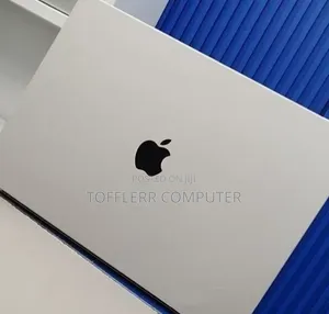 New Laptop Apple MacBook Pro 2021 M1 16GB AMD A10 SSD 512GB