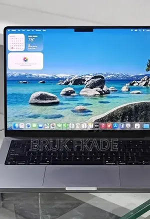New Laptop Apple MacBook Pro 2024 M3 14-inch 8GB Apple M3 Pro SSD 512GB