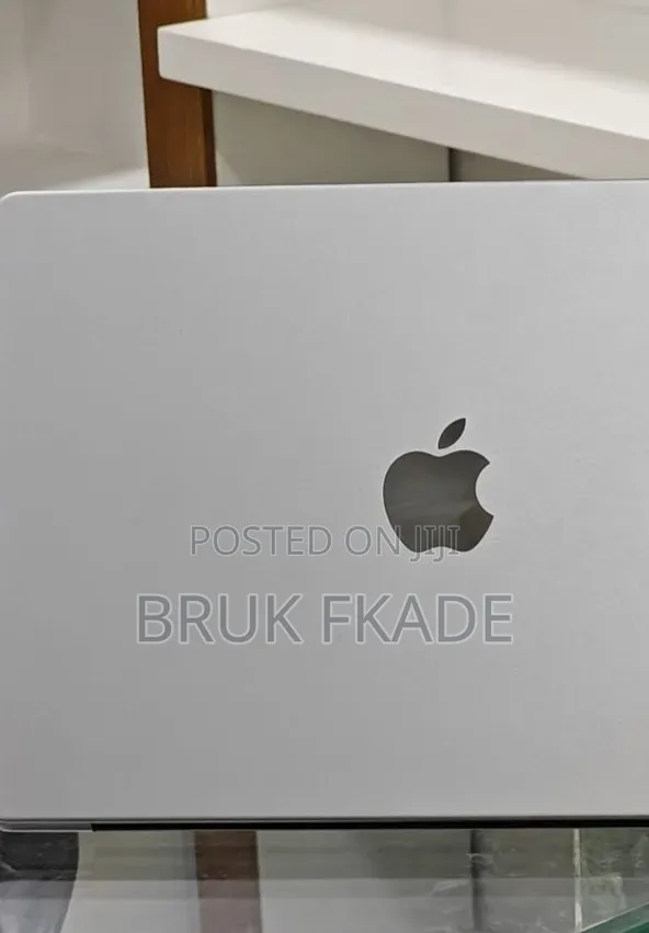New Laptop Apple MacBook Pro 2024 M3 14-inch 8GB Apple M3 Pro SSD 512GB
