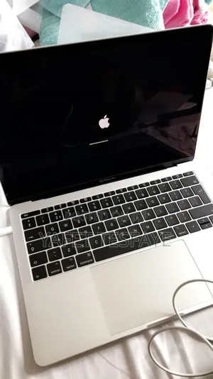 Laptop Apple MacBook Pro 2021 M1 16GB Apple M1 SSD 512GB