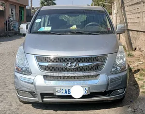 Hyundai Starex 2012 Grey