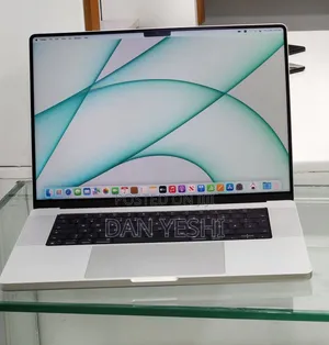 New Laptop Apple MacBook Pro 16GB Intel Core i7 SSD 512GB