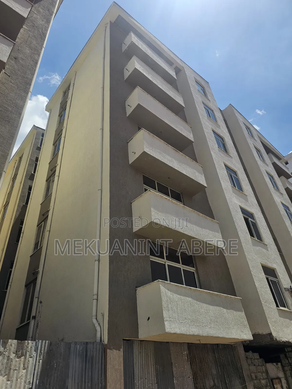 3bdrm Apartment in አምደሁን ሪልእስቴት, Nifas Silk-Lafto for sale