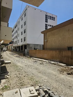 3bdrm Apartment in አምደሁን ሪልእስቴት, Nifas Silk-Lafto for sale