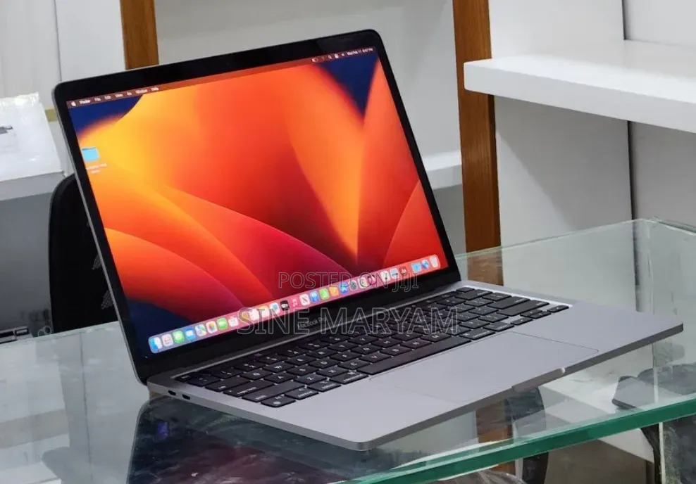 New Laptop Apple MacBook Pro 2022 M2 8GB Intel Core M2 SSD 256GB
