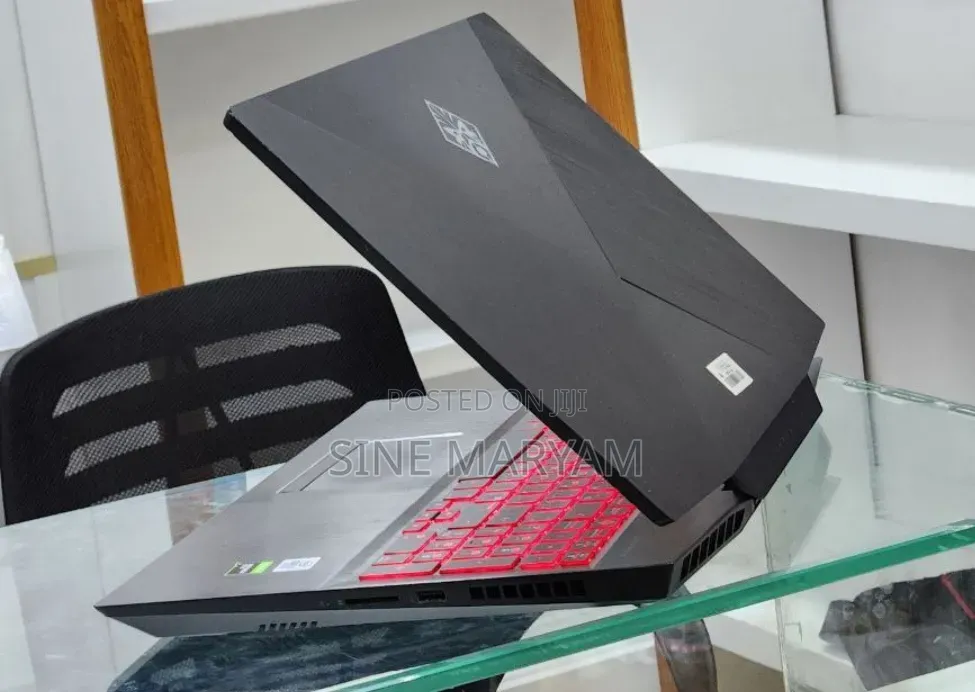 New Laptop HP Omen X 17t 16GB Intel Core i7 SSD 512GB