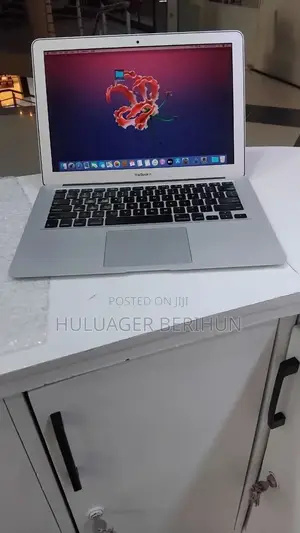 New Laptop Apple MacBook Pro 2015 8GB Intel Core i5 SSD 256GB