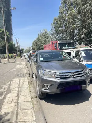 Toyota Hilux 2017 Gray