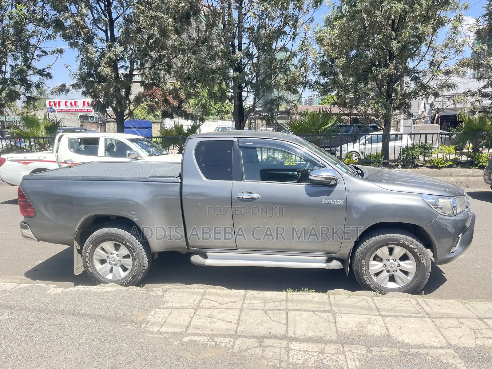 Toyota Hilux 2017 Gray