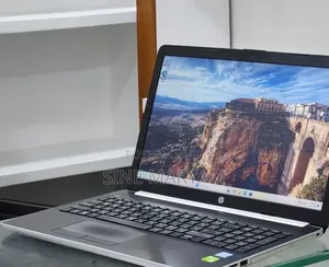 New Laptop HP Pavilion 15 8GB Intel Core i7 SSD 512GB
