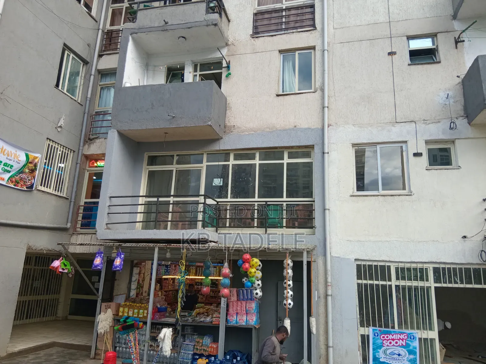 2bdrm Apartment in መሪ ሎቄ አያት አደባባይ, Bole for sale