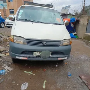 Toyota HiAce 2006 White