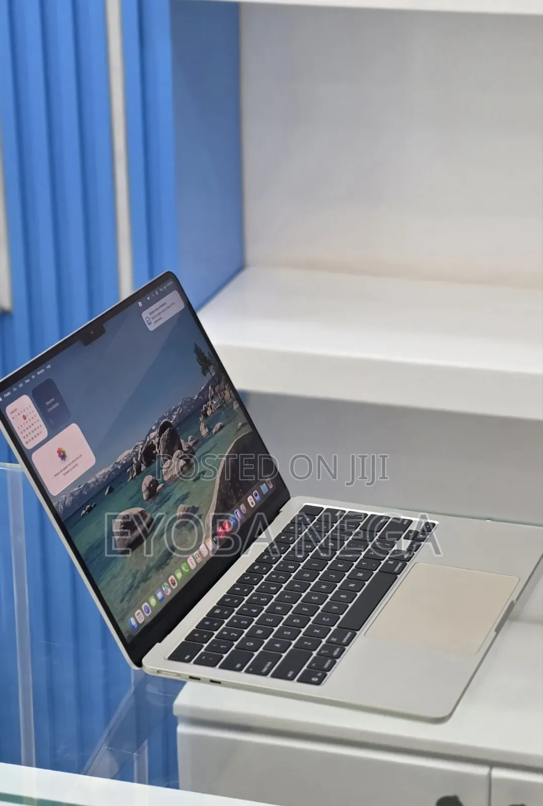 New Laptop Apple MacBook Air 2025 M4 13-inch 16GB Apple M4 SSD 256GB