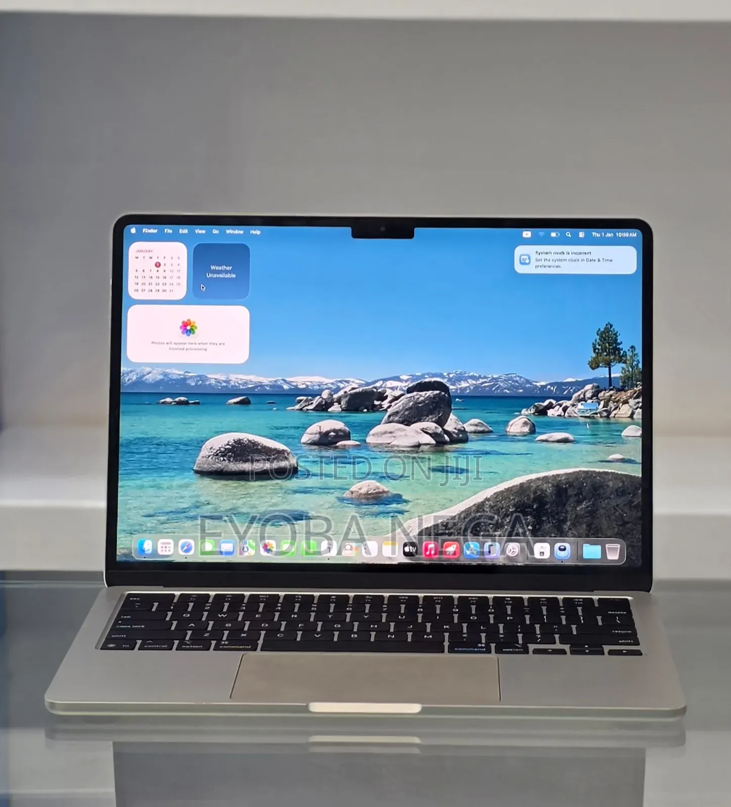 New Laptop Apple MacBook Air 2025 M4 13-inch 16GB Apple M4 SSD 256GB