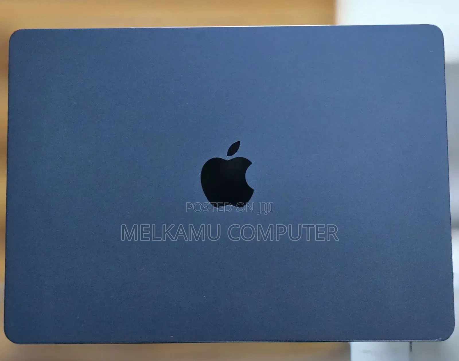 New Laptop Apple MacBook Air 2025 M4 13-inch 16GB AMD Ryzen 3 SSD 256GB