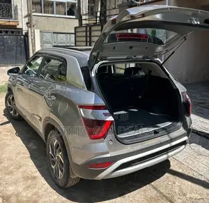 Hyundai Creta 2024 Silver