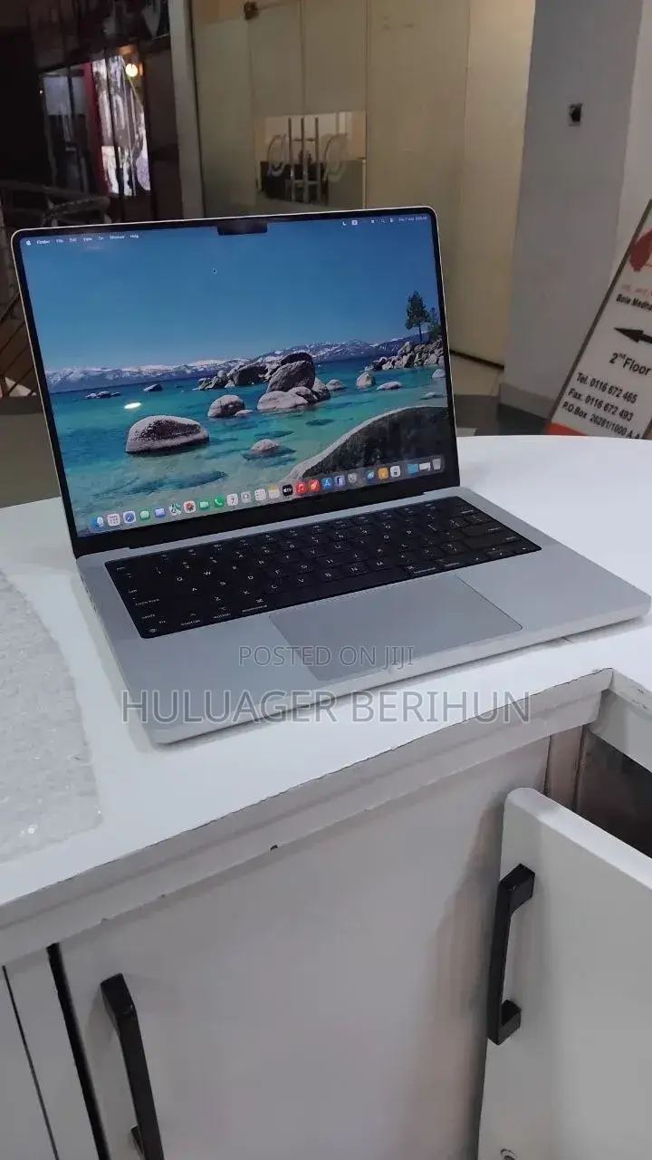 New Laptop Apple MacBook Pro 2021 M1 16GB Intel Core i7 SSD 512GB