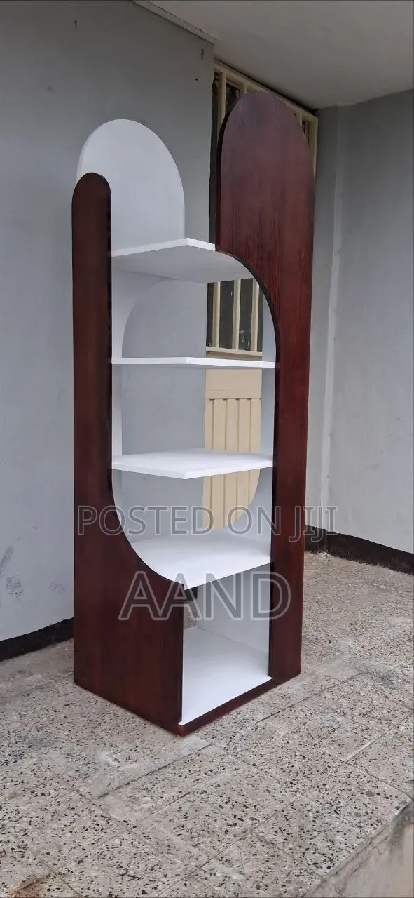 Modern Decorative Shelf / Bookcase