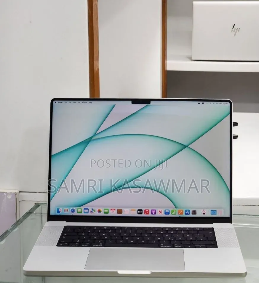 New Laptop Apple MacBook Pro 2021 M1 16GB Intel Core i7 SSD 512GB