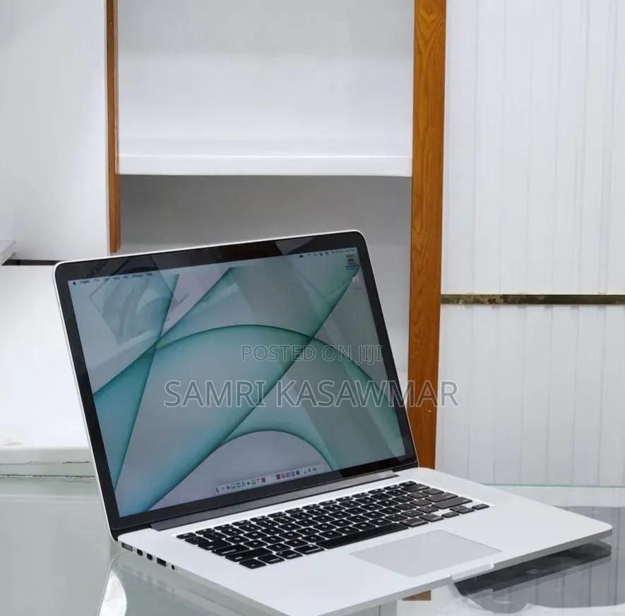 New Laptop Apple MacBook Pro 2021 M1 16GB Intel Core i7 SSD 512GB