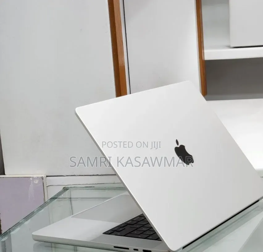 New Laptop Apple MacBook Pro 2021 M1 16GB Intel Core i7 SSD 512GB