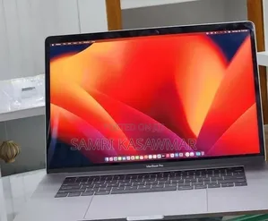 New Laptop Apple MacBook Pro 2017 16GB Intel Core i7 SSD 512GB