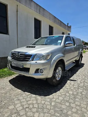 Toyota Hilux 2013 Gold