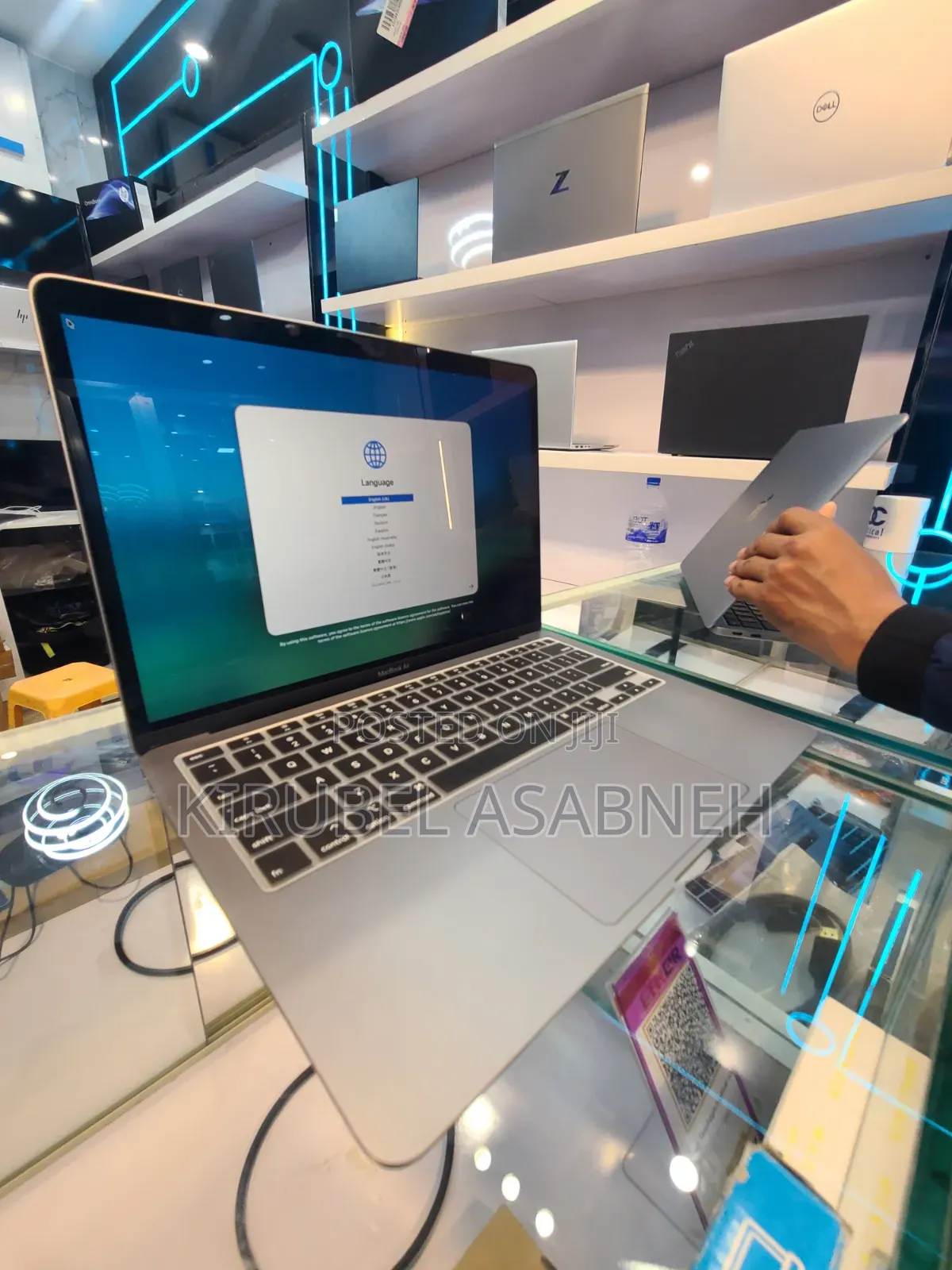 New Laptop Apple MacBook Air 2020 M1 16GB Apple M1 SSD 256GB