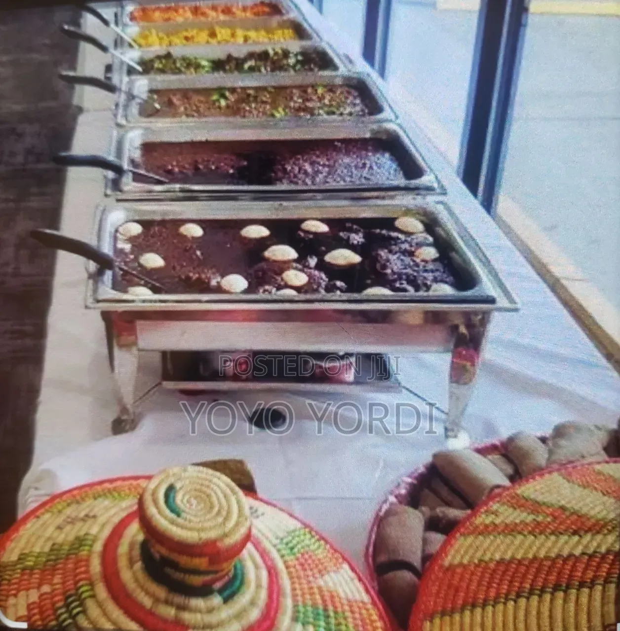 ኬተሪንግ እና አገልግል