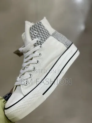Converse Chunk Taylor All Star in Cream