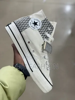 Converse Chunk Taylor All Star in Cream