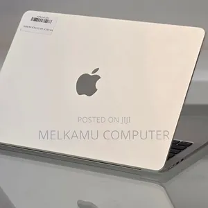New Apple MacBook Air 2025 M4 13-inch 16GB Intel Core i7 SSD 256GB