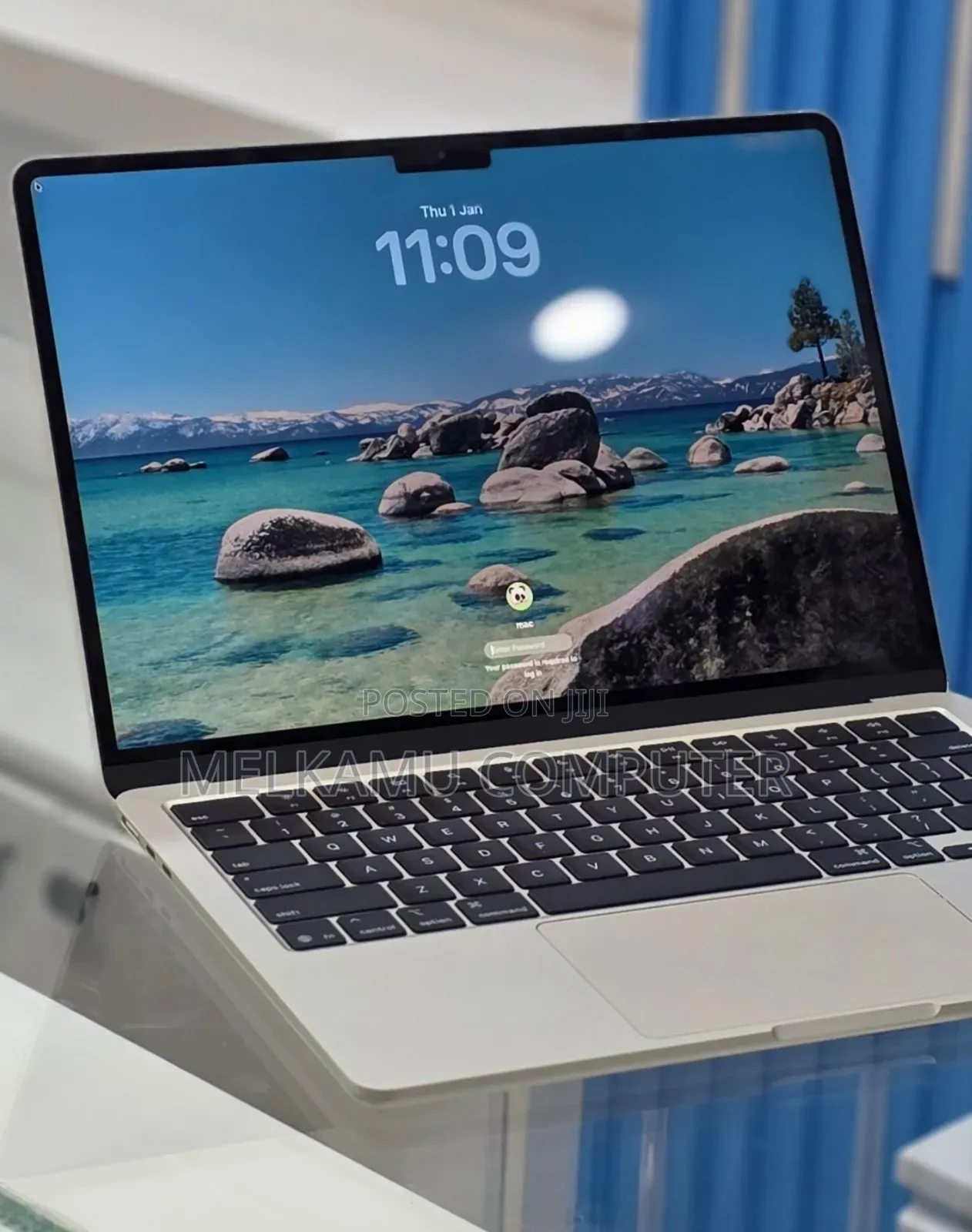 New Apple MacBook Air 2025 M4 13-inch 16GB Intel Core i7 SSD 256GB