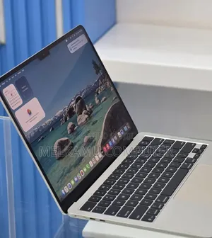 New Apple MacBook Air 2025 M4 13-inch 16GB Intel Core i7 SSD 256GB