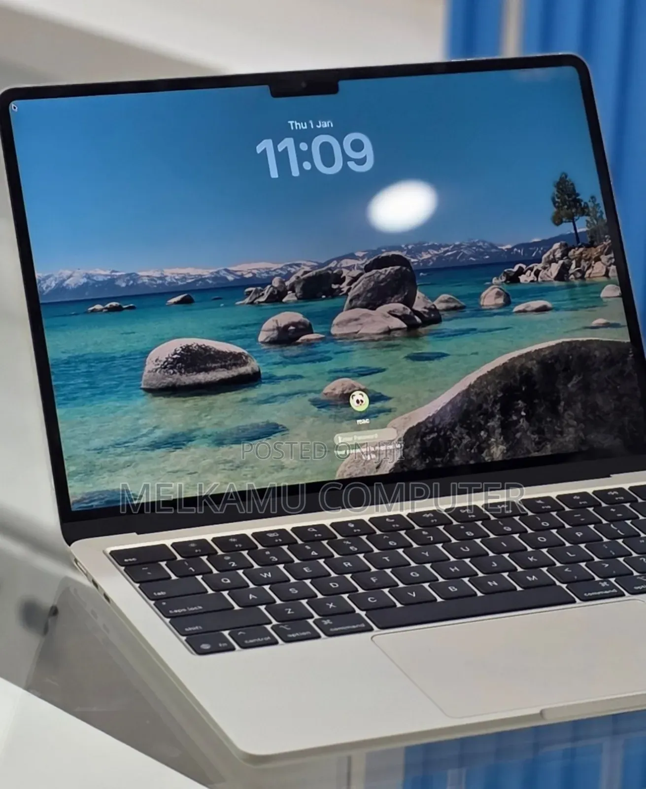 New Apple MacBook Air 2025 M4 13-inch 16GB Intel Core i7 SSD 256GB