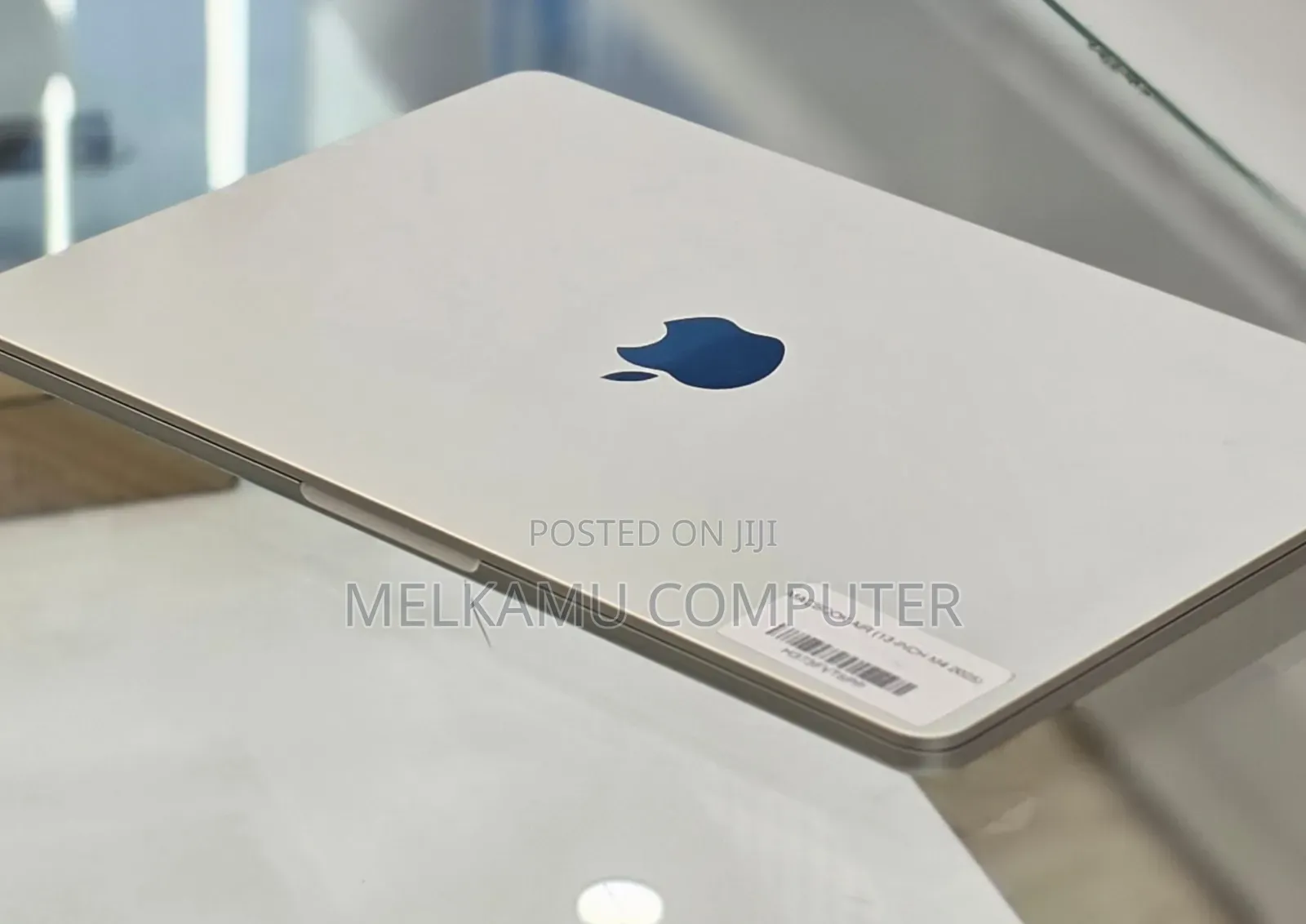 New Apple MacBook Air 2025 M4 13-inch 16GB Intel Core i7 SSD 256GB