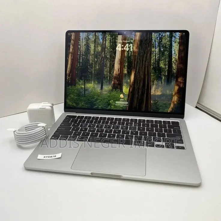 New Laptop Apple MacBook Air 2025 M4 13-inch 16GB Apple M4 SSD 256GB
