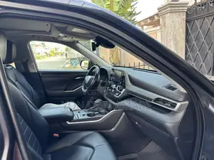 Toyota Highlander Hybrid 2024 Gray