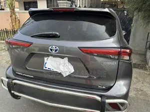 Toyota Highlander Hybrid 2024 Gray