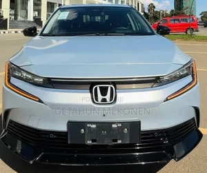 Honda e:NS2 68.8 kWh FWD 2025 Silver