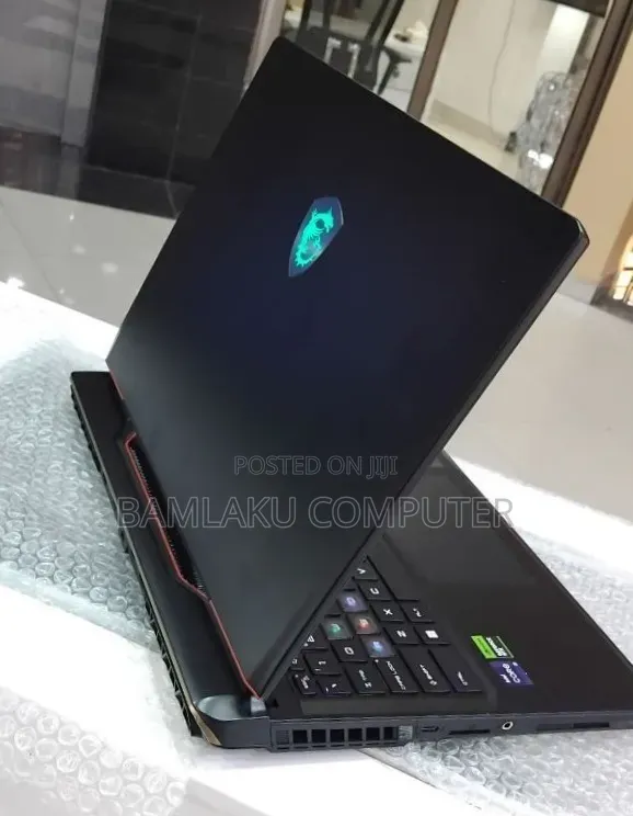New Laptop MSI Raider GE68HX 13VI-202US 32GB Intel Core i9 SSD 1T
