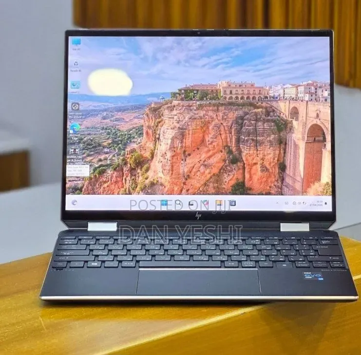 New Laptop HP Spectre X360 16GB Intel Core i7 SSD 512GB