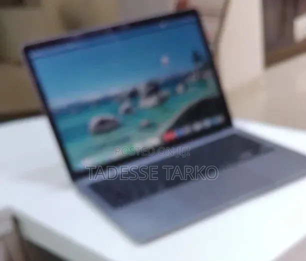 New Laptop Apple MacBook Air 2020 M1 8GB Apple M1 SSD 256GB