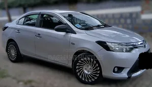 Toyota Yaris 2015 Silver