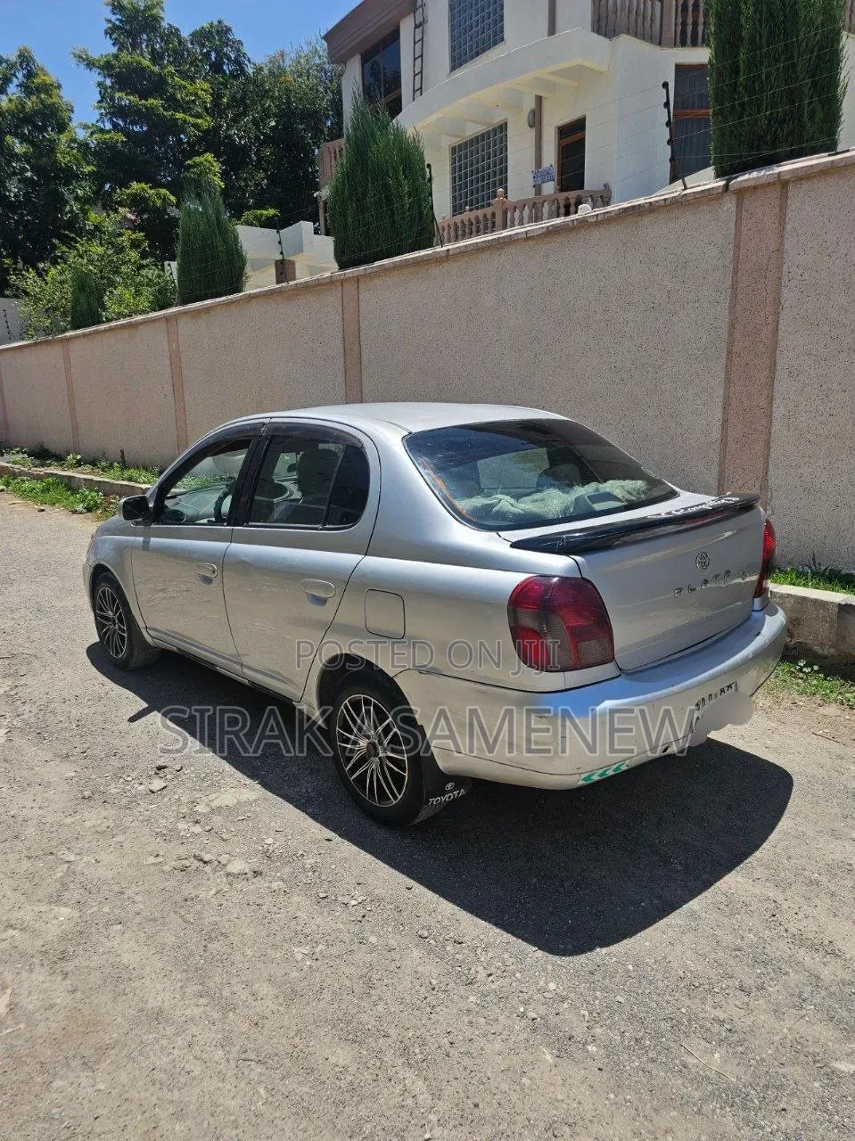 Toyota Platz 2002 Silver