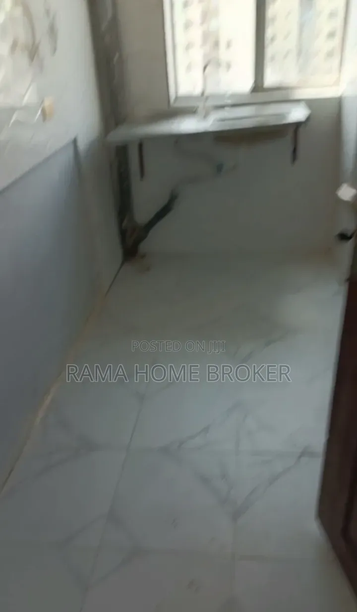 Furnished 2bdrm Condo in ቦሌ አራብሳ ኮንዶሚኒየም, Yeka for sale